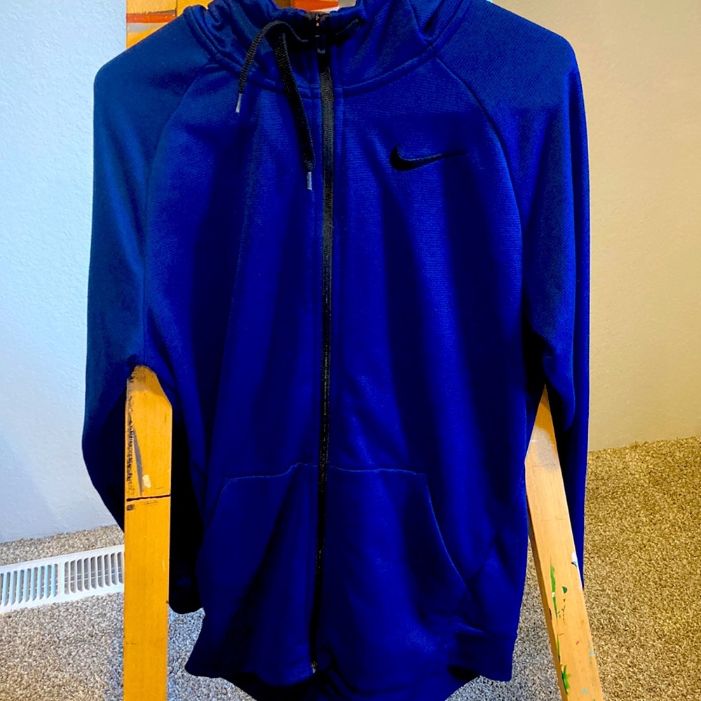 Nike medium dri-fit zip up hoodie
